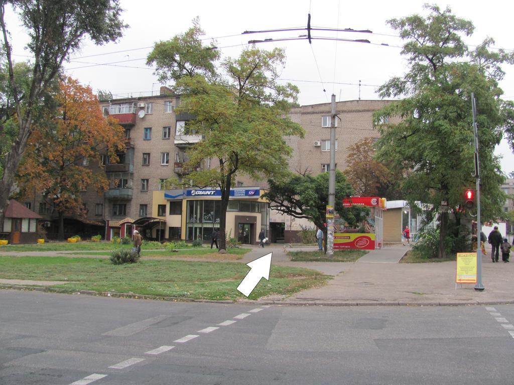 Apartment On Nezalezhnoy Ukrаiny Near Intourist Hotel Zaporizhia Esterno foto
