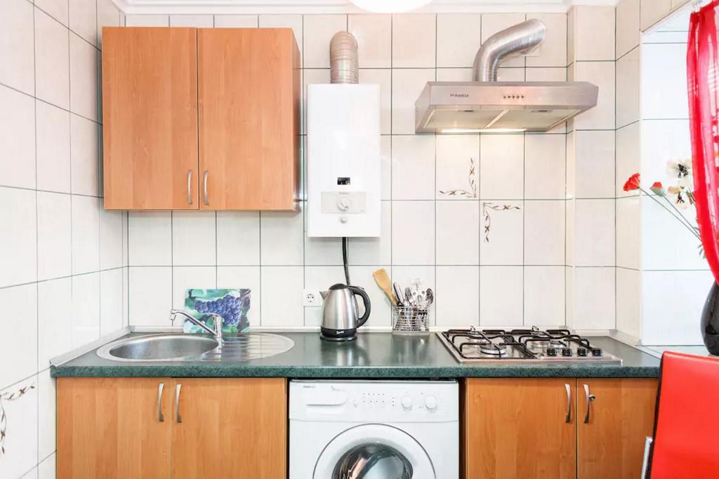 Apartment On Nezalezhnoy Ukrаiny Near Intourist Hotel Zaporizhia Esterno foto